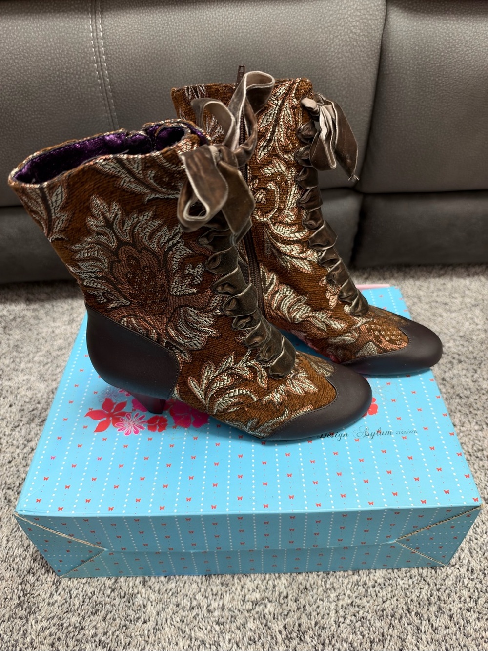 New in Box! Poetic License Lady Victoria Dark Brown Lace-Up Boots Size EUR 37